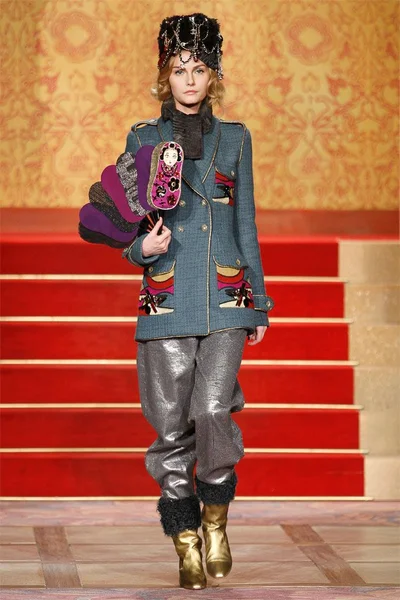 Look 25